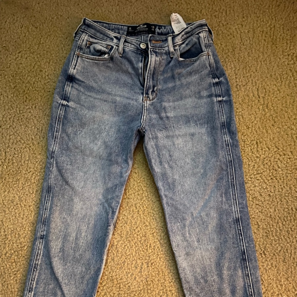 Hollister mom jean 3s